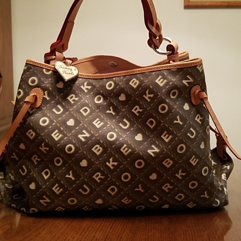 Dooney & Bourke Brown Crossword Large Sac